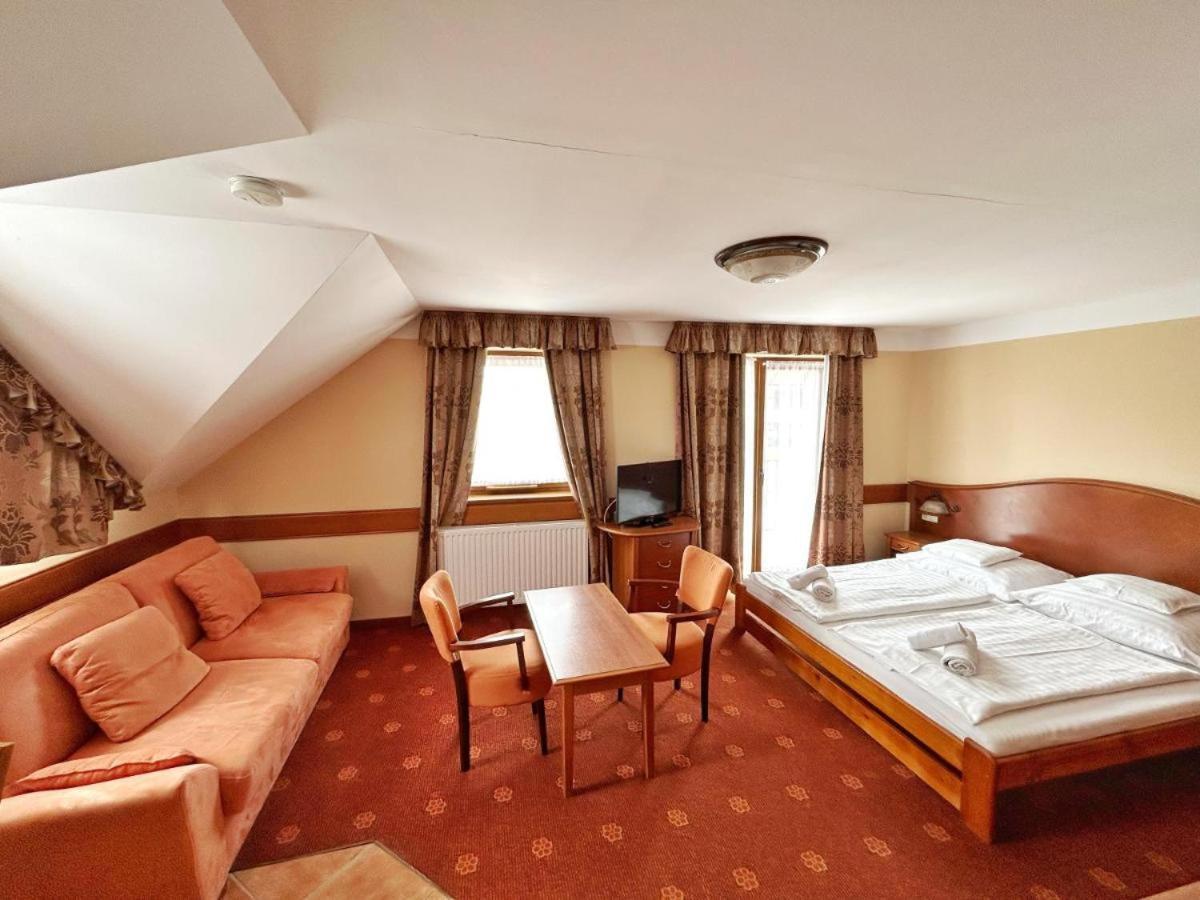 Fonix Wellness *** 1 A Epulet Bed and Breakfast Hévíz Eksteriør billede
