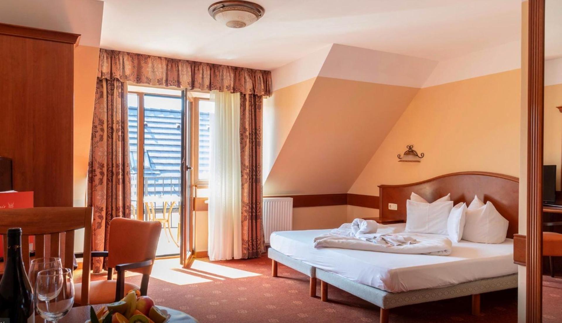 Fonix Wellness *** 1 A Epulet Bed and Breakfast Hévíz Eksteriør billede
