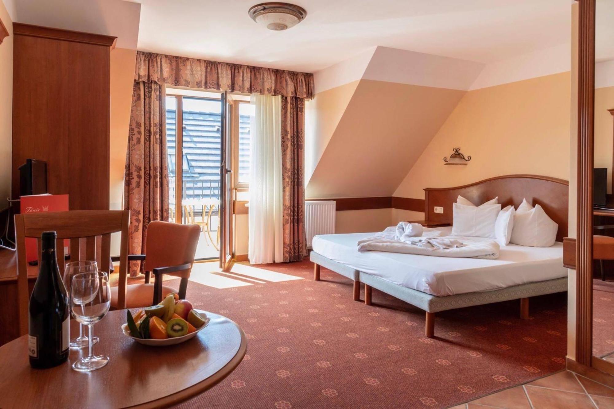 Fonix Wellness *** 1 A Epulet Bed and Breakfast Hévíz Eksteriør billede