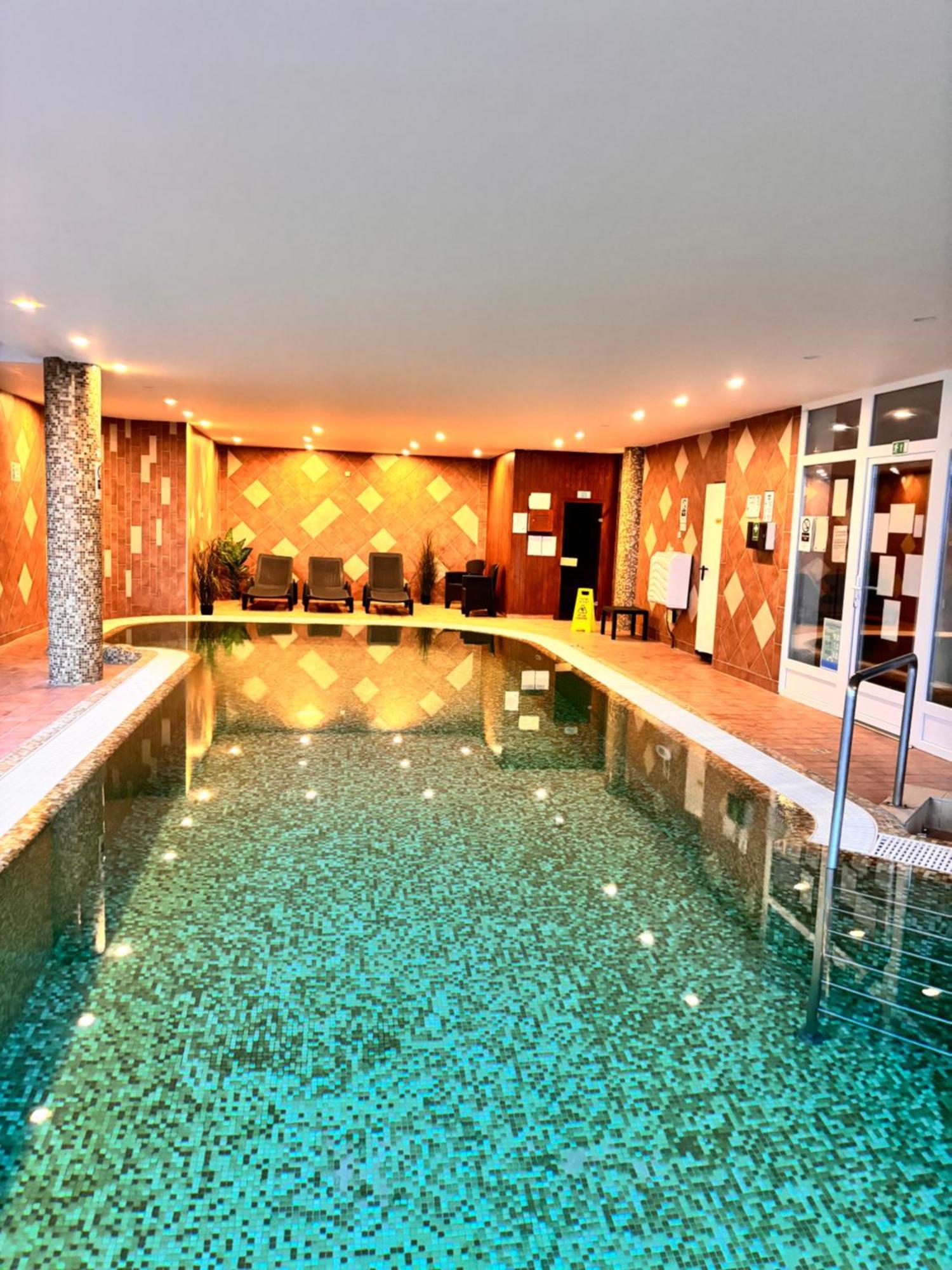 Fonix Wellness *** 1 A Epulet Bed and Breakfast Hévíz Eksteriør billede